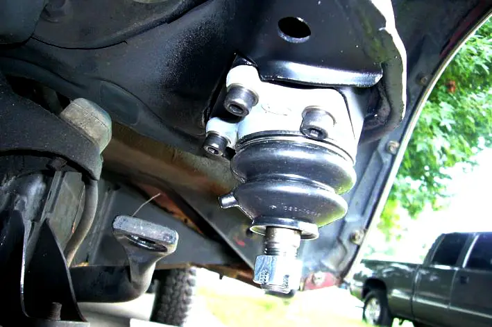 How Long Should Ball Joints Last on a Truck